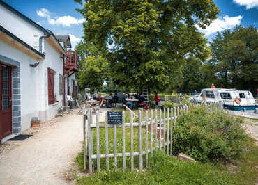 GÎTE ETAPE ÉCLUSE DE LA TINDIÈRE