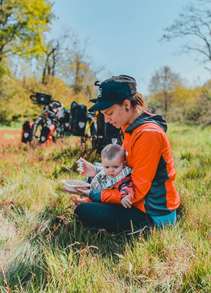 food break for mom and baby