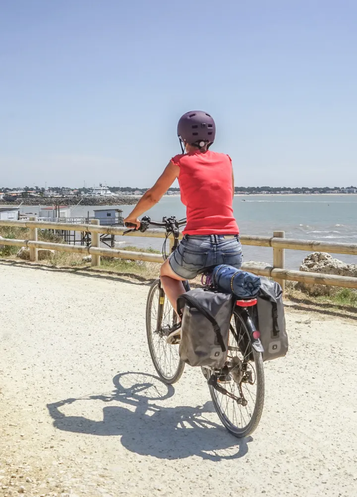 femme en solo sur la vélodyssée