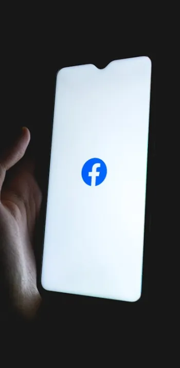 Facebook_Unsplash-dawid-sokolowski.jpg