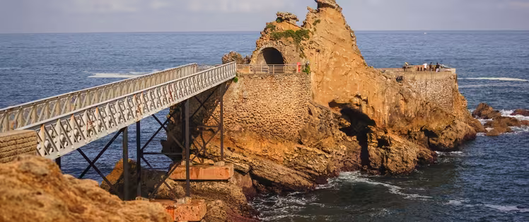 HD_64_Rocher-de-la-Vierge_Biarritz_06_©La-Velodyssee Aurelie-Stapf