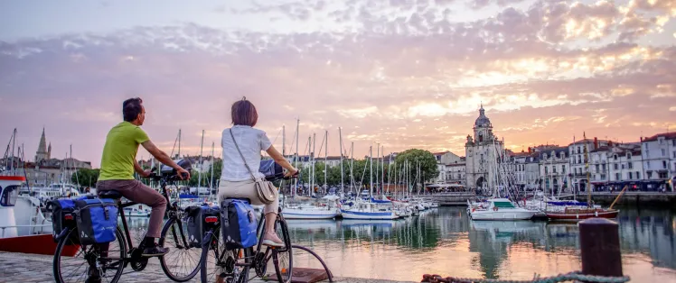 HD_17_coucher-soleil_La-Rochelle_©La-Velodyssee_Aurelie-Stapf