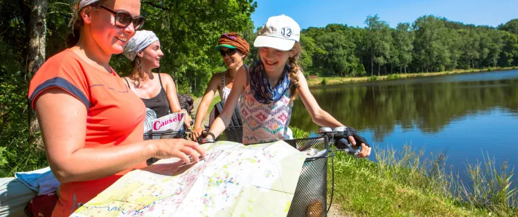 orientation sur une carte - canal de Nantes à Brest