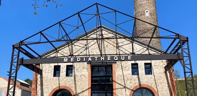 MEDIATHEQUE VICTOR-JARA ET LA TOUR A PLOMB