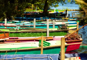 Barques sur le lac de Léon