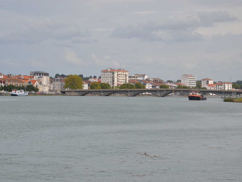 A family adventure on La Vélodyssée in Bayonne